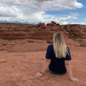 Meet your Posher, Lauren